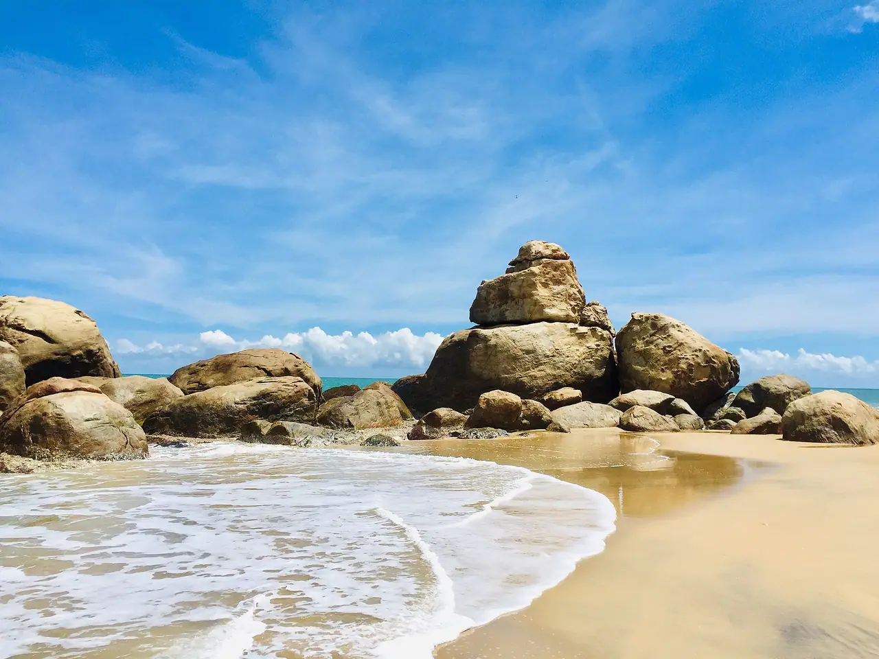Kottukal rock near Arugam Bay
