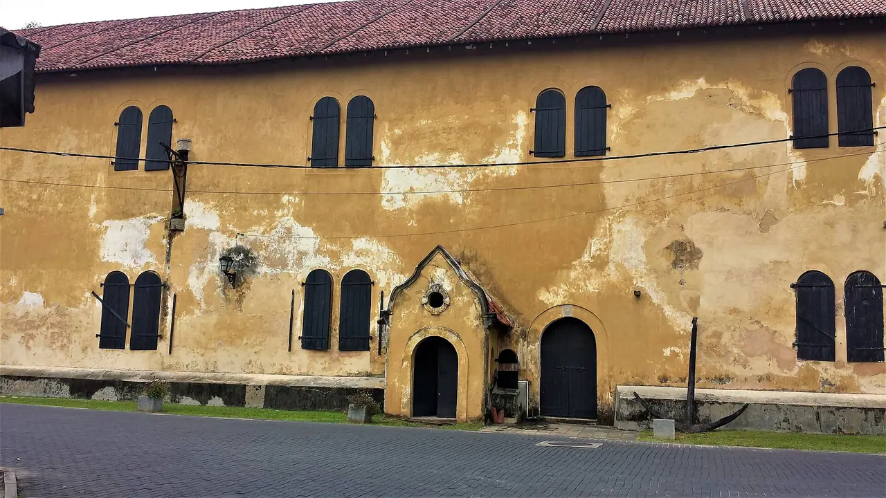 Dutch fort walls in Galle