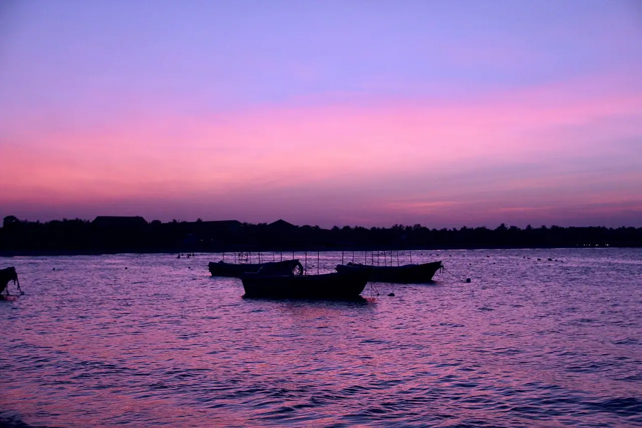 Pasikudah beach in the evening