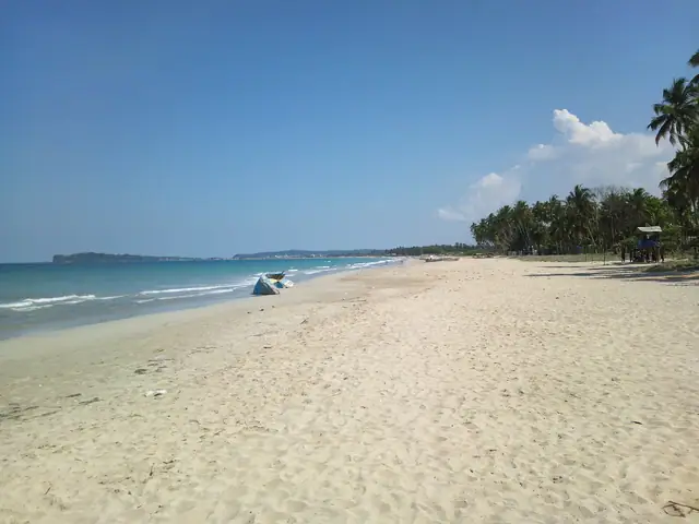 Uppuveli beach in Trincomalee