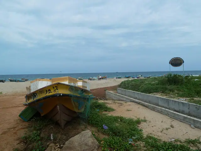 Boat on the beach in Trincomalee