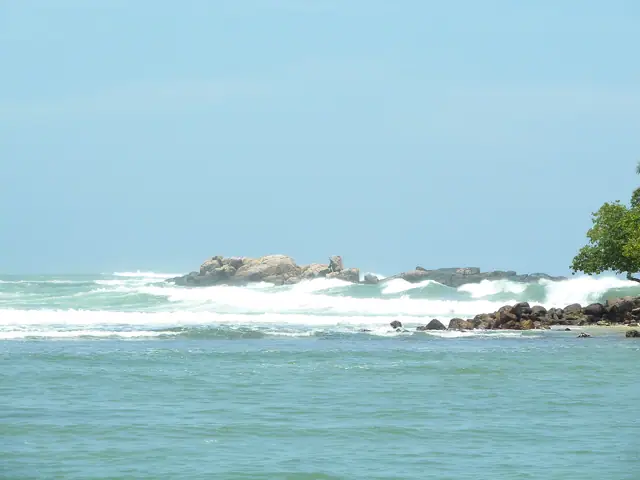 Unawatuna beach