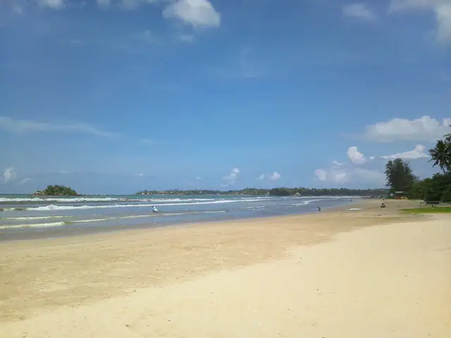 Weligama beach